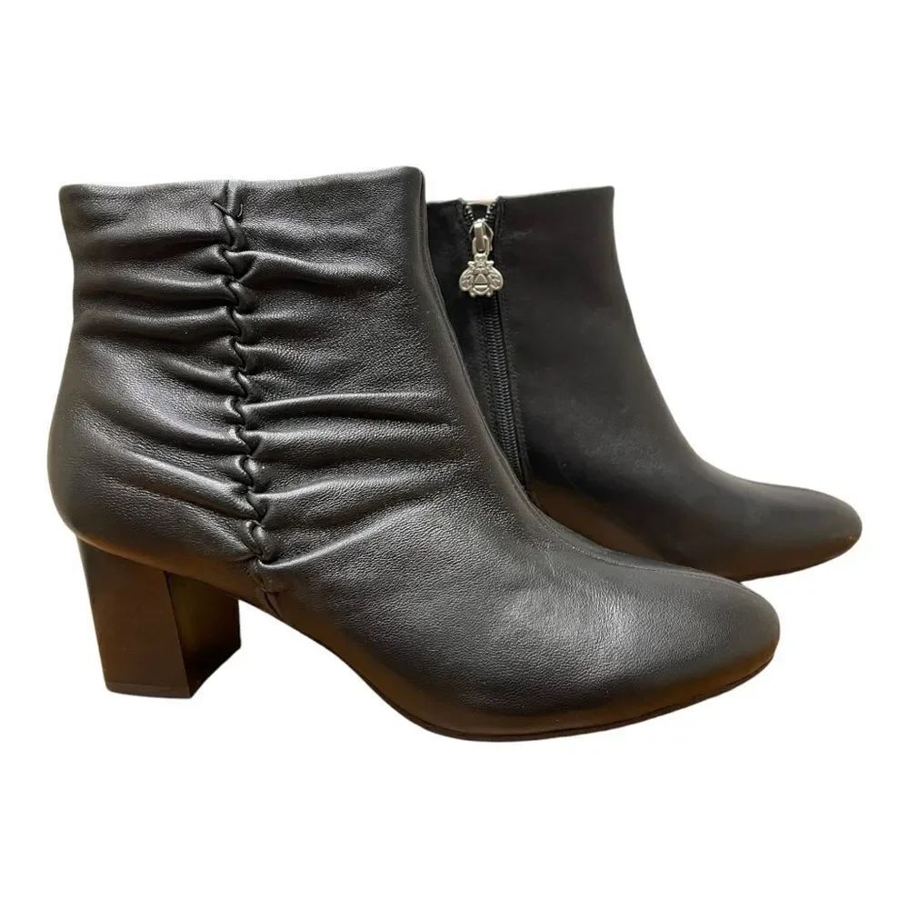 NWT Bettye Muller New York Womens Black Leather Heel Ankle Booties Size 10
